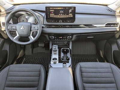 2026 Mitsubishi Outlander SE