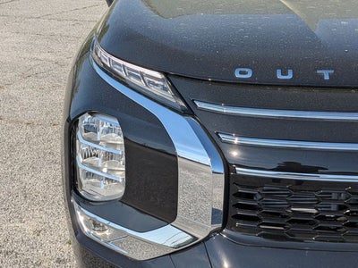 2026 Mitsubishi Outlander SE