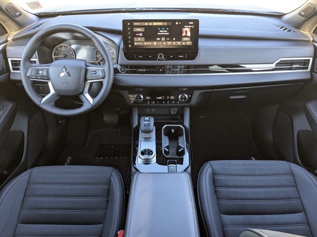 2026 Mitsubishi Outlander LE