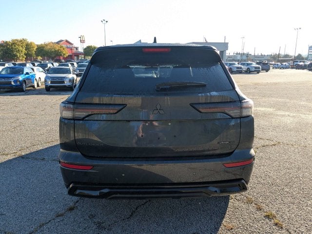 2026 Mitsubishi Outlander LE