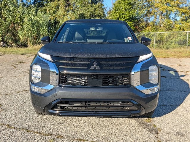 2026 Mitsubishi Outlander LE