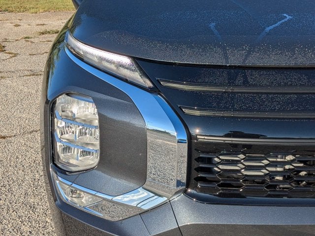 2026 Mitsubishi Outlander LE