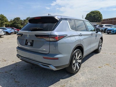 2026 Mitsubishi Outlander SE