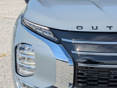 2026 Mitsubishi Outlander SE