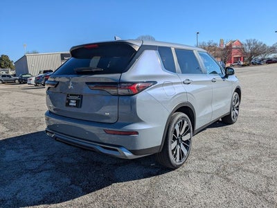 2026 Mitsubishi Outlander SE