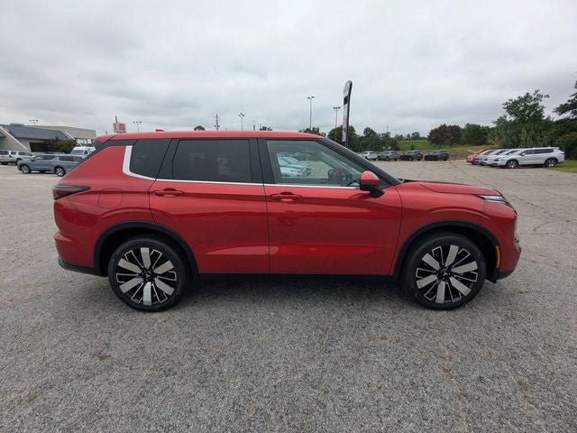 2026 Mitsubishi Outlander SE