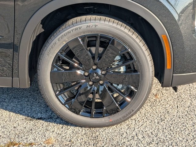 2026 Mitsubishi Outlander LE