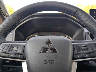 2026 Mitsubishi Outlander LE