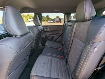 2026 Mitsubishi Outlander LE