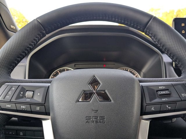 2026 Mitsubishi Outlander LE
