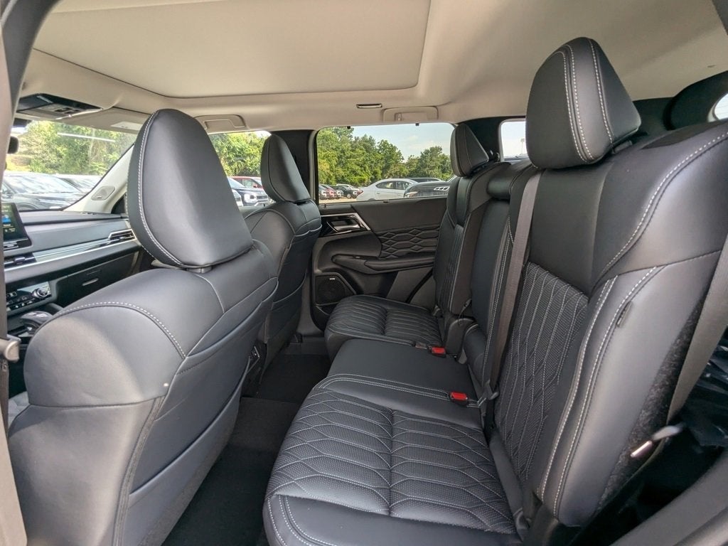 2025 Mitsubishi Outlander SEL