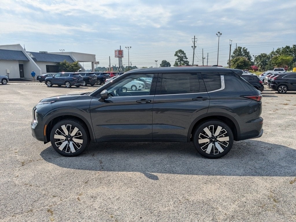 2025 Mitsubishi Outlander SEL