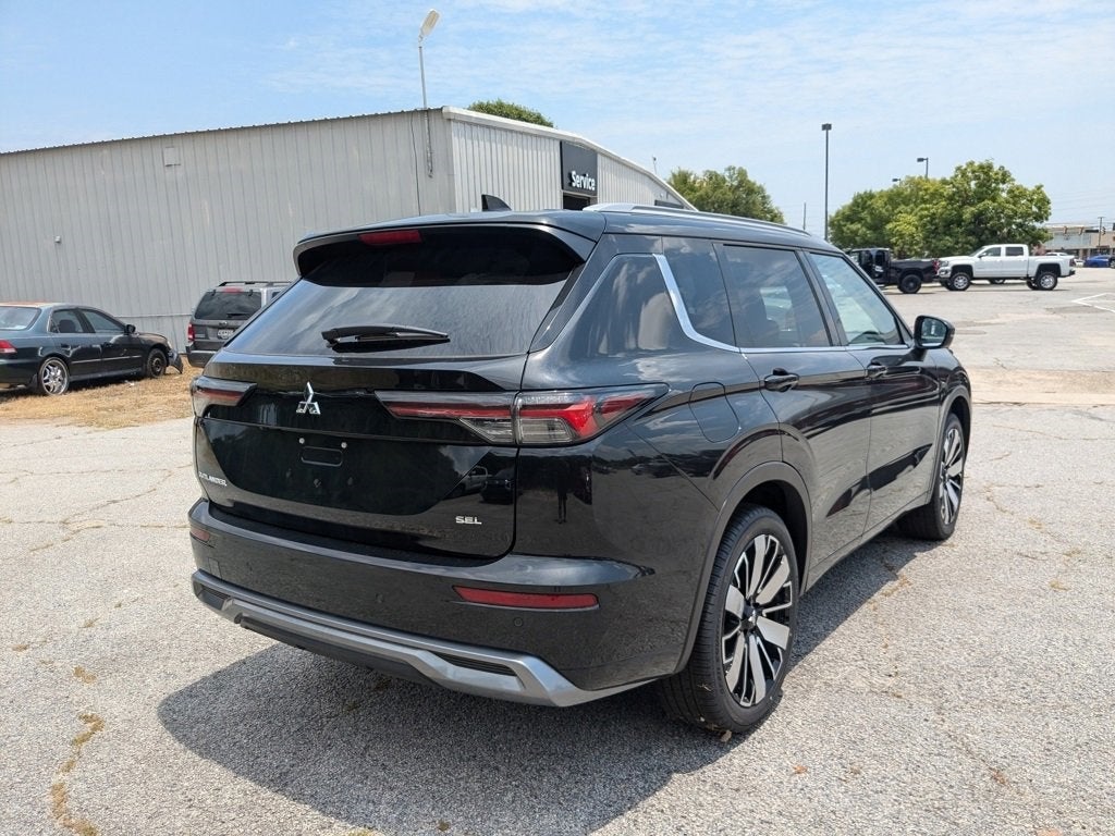 2025 Mitsubishi Outlander SEL