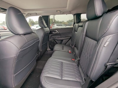 2025 Mitsubishi Outlander SEL