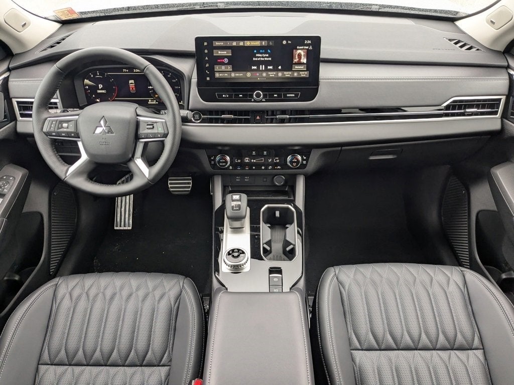 2025 Mitsubishi Outlander SEL