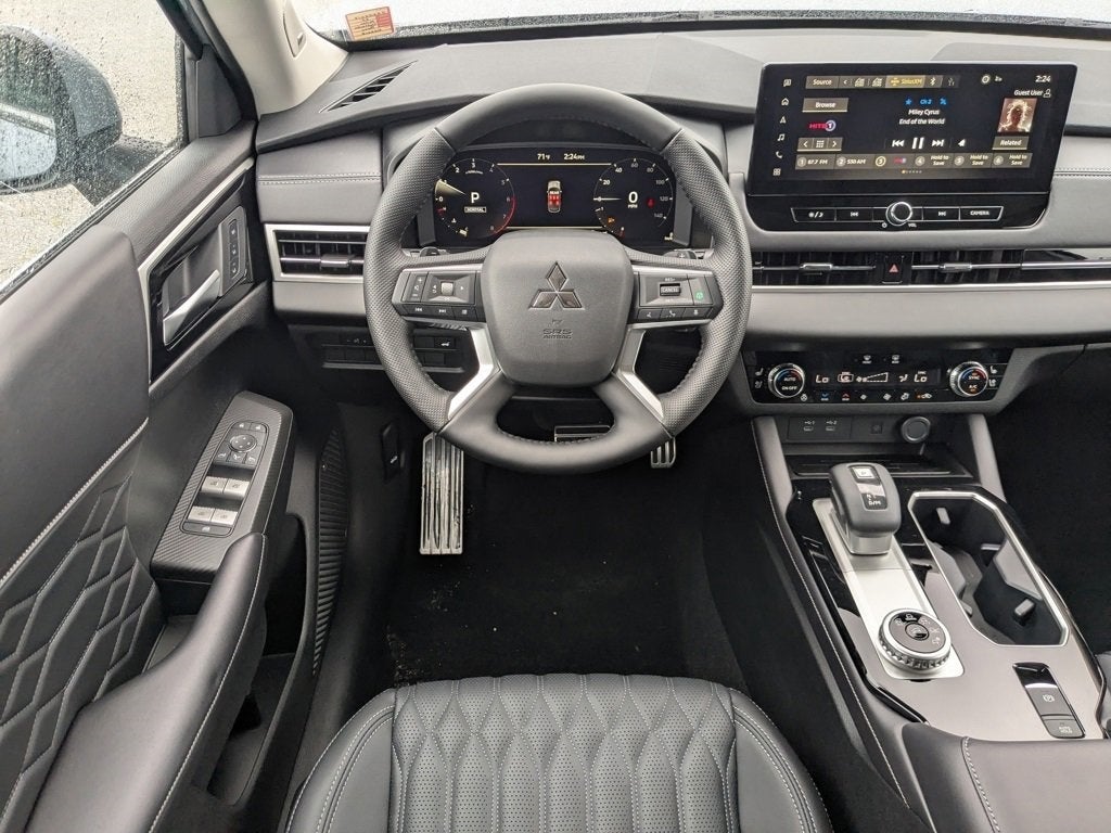 2025 Mitsubishi Outlander SEL