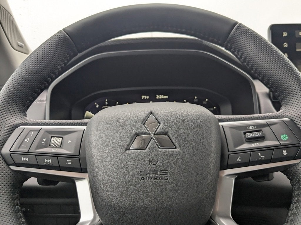 2025 Mitsubishi Outlander SEL