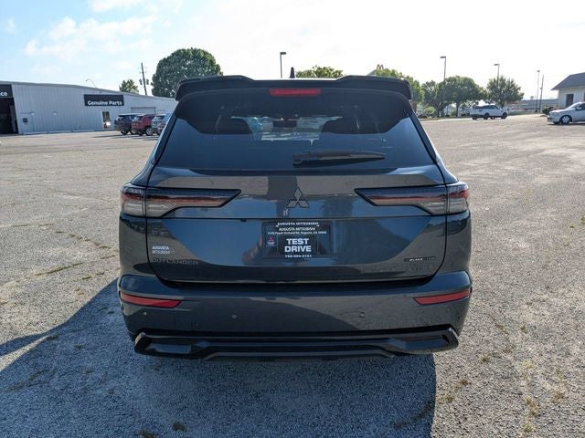 2026 Mitsubishi Outlander Black Edition