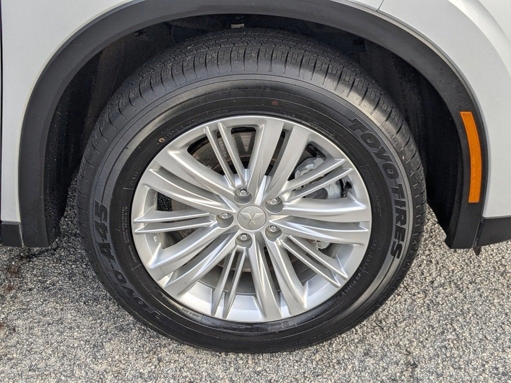 2024 Mitsubishi Outlander ES