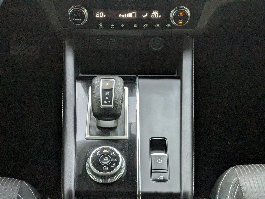 2024 Mitsubishi Outlander ES