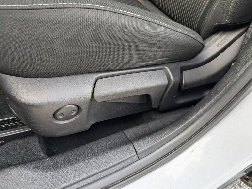 2024 Mitsubishi Outlander ES