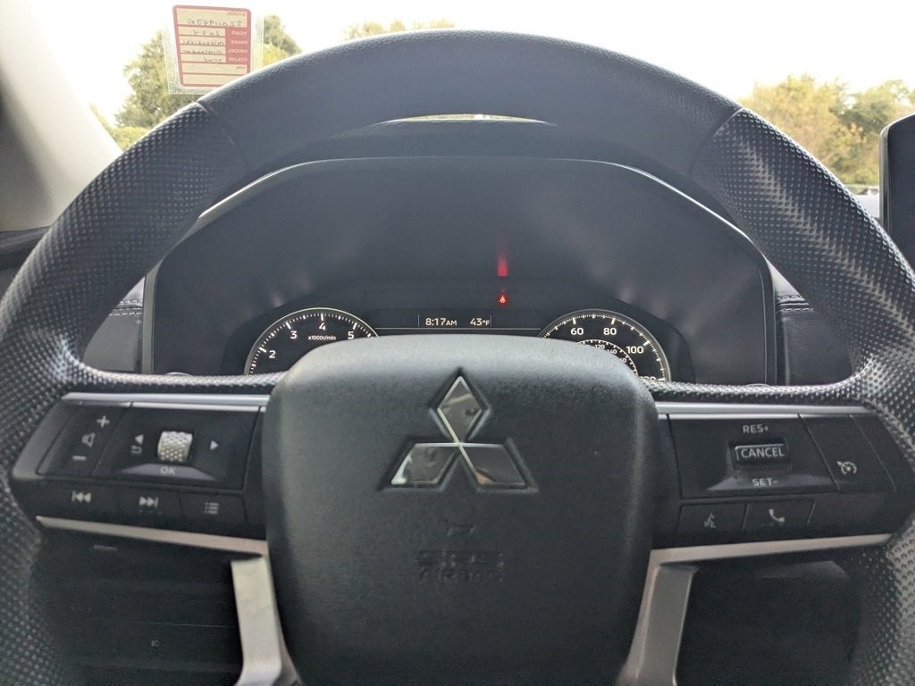 2024 Mitsubishi Outlander ES