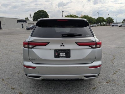 2024 Mitsubishi Outlander SE