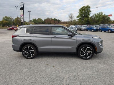 2024 Mitsubishi Outlander SE