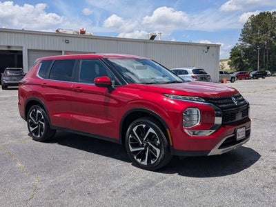 2024 Mitsubishi Outlander SE