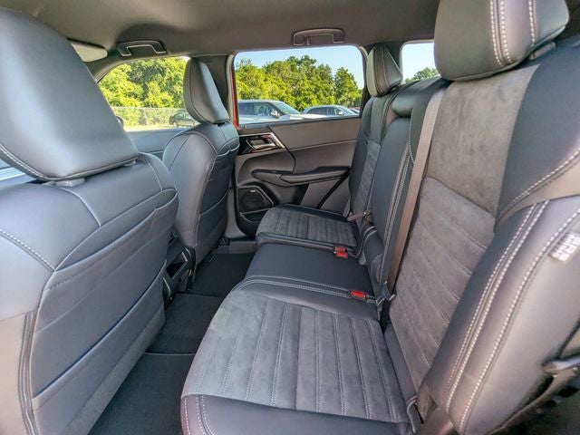 2026 Mitsubishi Outlander LE