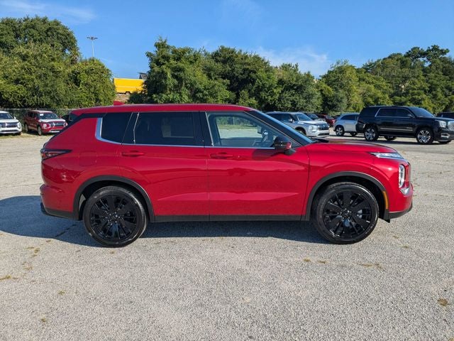 2026 Mitsubishi Outlander LE