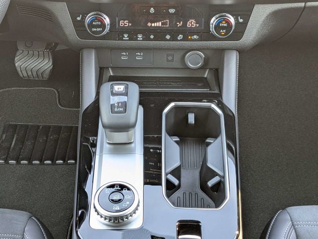 2026 Mitsubishi Outlander LE
