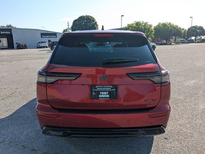2026 Mitsubishi Outlander LE