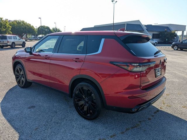 2026 Mitsubishi Outlander LE