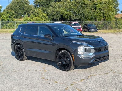2026 Mitsubishi Outlander LE