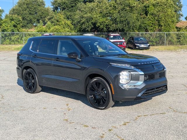2026 Mitsubishi Outlander LE