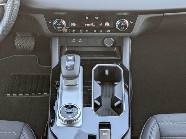 2026 Mitsubishi Outlander LE