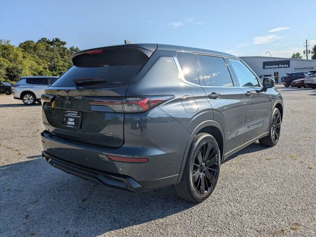 2026 Mitsubishi Outlander LE