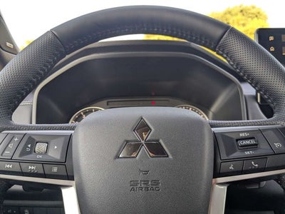 2026 Mitsubishi Outlander LE