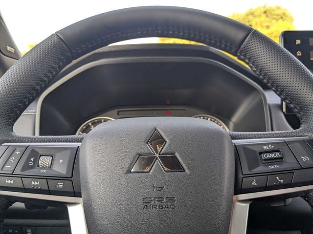 2026 Mitsubishi Outlander LE