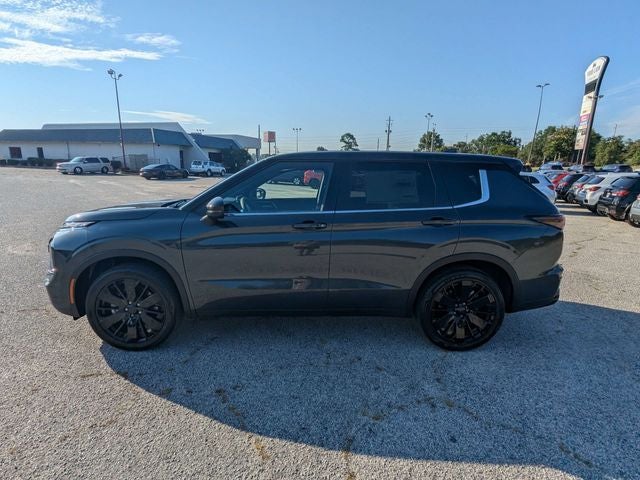 2026 Mitsubishi Outlander LE