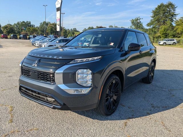 2026 Mitsubishi Outlander LE