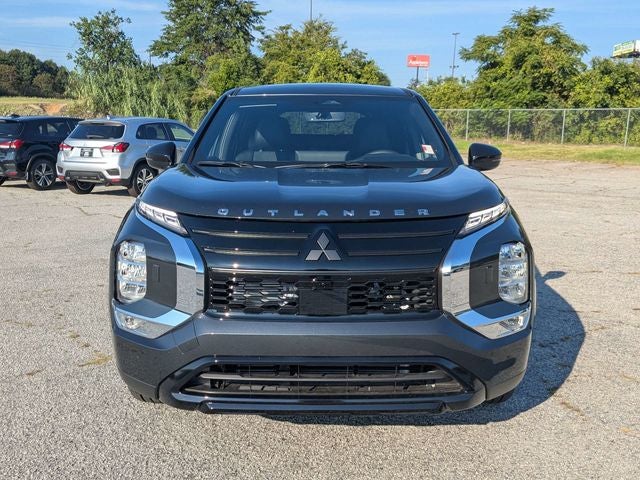2026 Mitsubishi Outlander LE