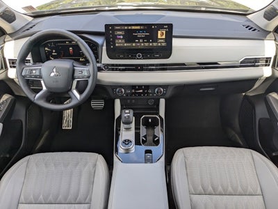 2025 Mitsubishi Outlander SEL
