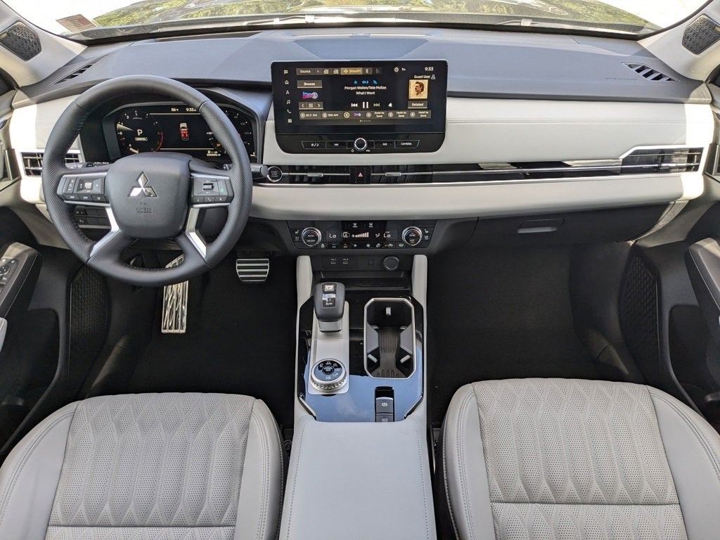 2025 Mitsubishi Outlander SEL