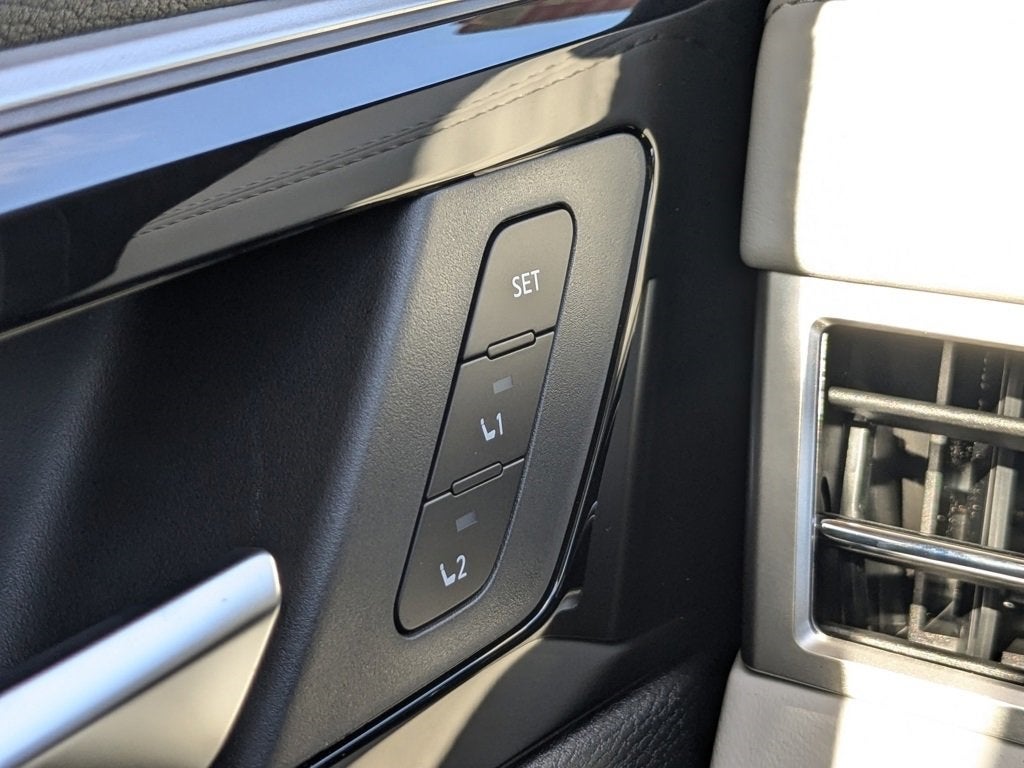 2025 Mitsubishi Outlander SEL