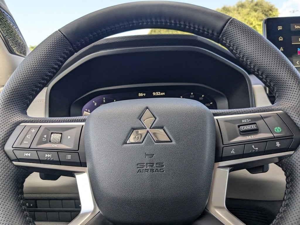 2025 Mitsubishi Outlander SEL