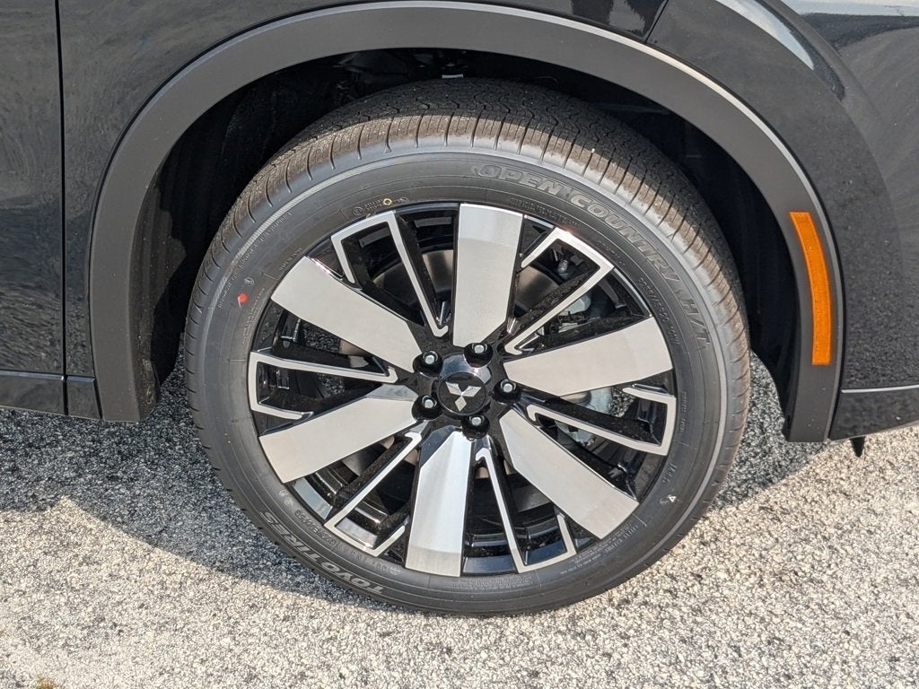 2025 Mitsubishi Outlander Platinum