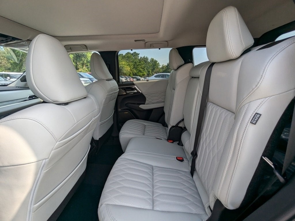 2025 Mitsubishi Outlander Platinum