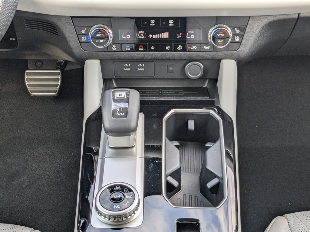 2025 Mitsubishi Outlander Platinum